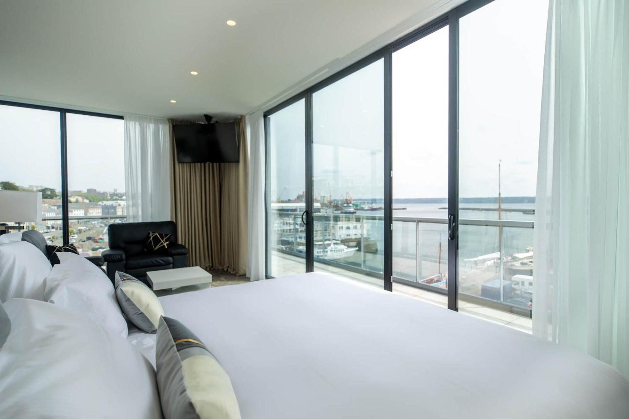 Le Barracuda & Spa, Centre Port, Pieds Dans L'Eau, Vue Mer Brest Dış mekan fotoğraf