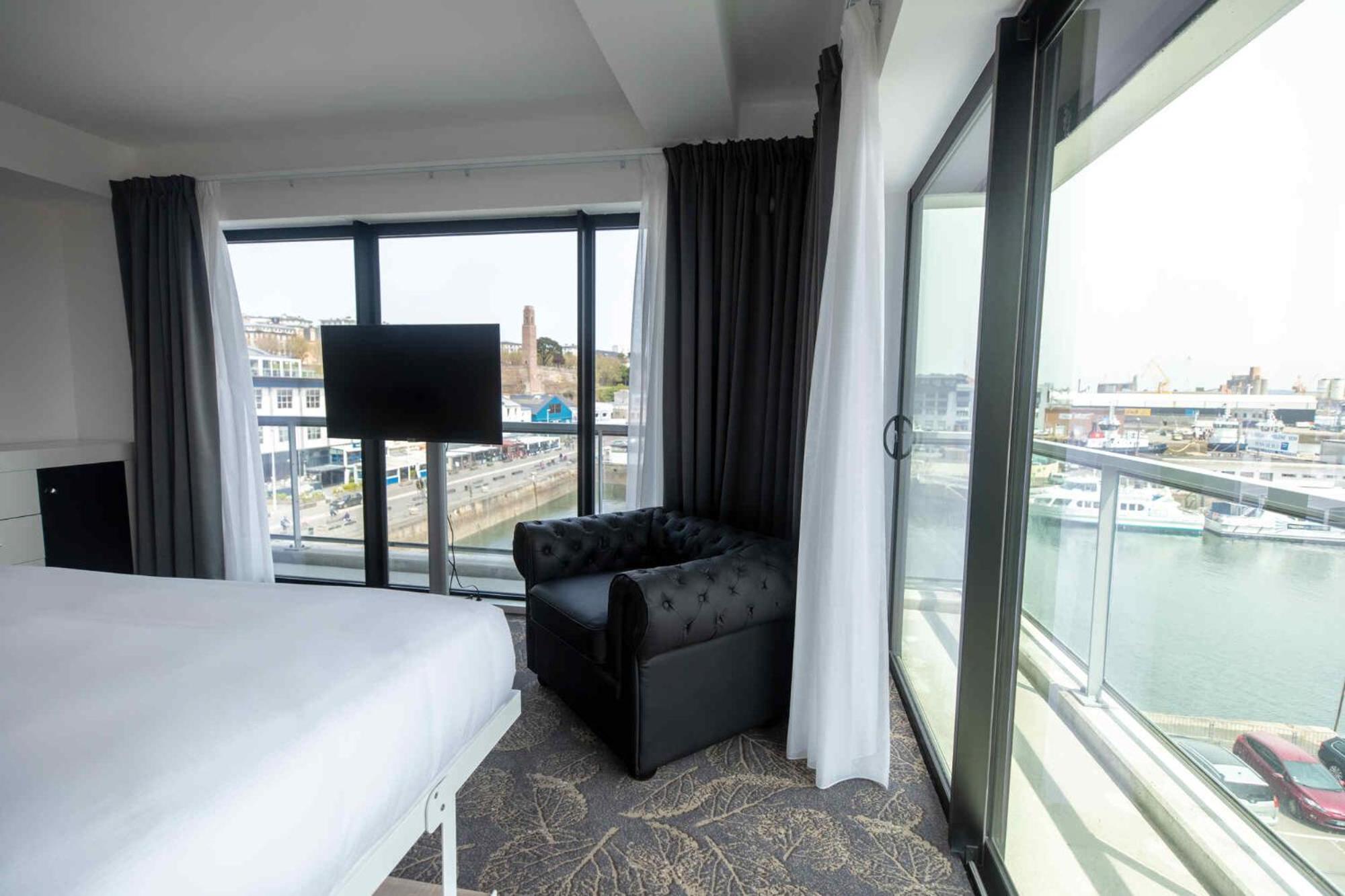 Le Barracuda & Spa, Centre Port, Pieds Dans L'Eau, Vue Mer Brest Dış mekan fotoğraf